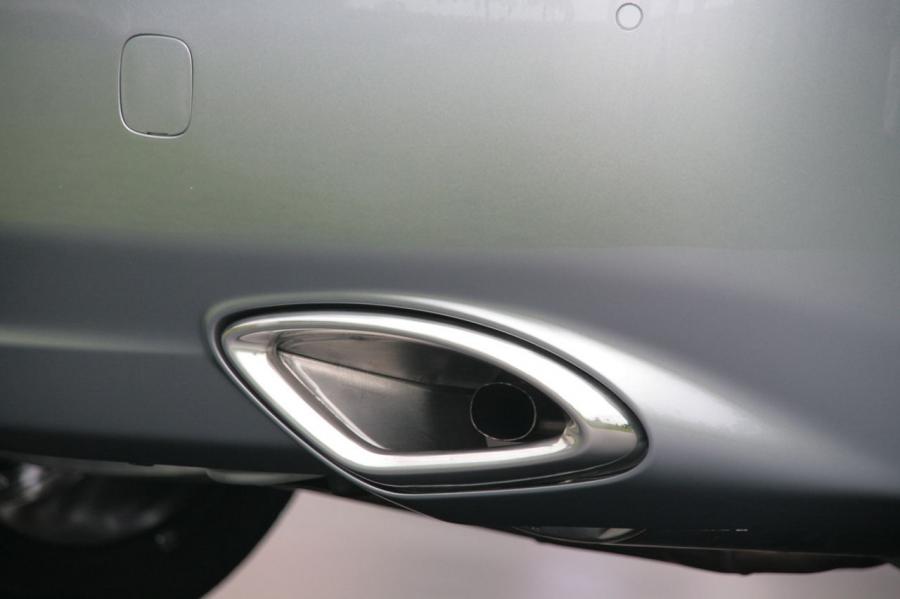  Suzuki Kizashi 2010 года  (фото 131 из 136)